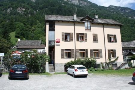 Ristorante Alpino Hotel Sonogno Exterior photo