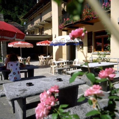 Ristorante Alpino Hotel Sonogno Exterior photo